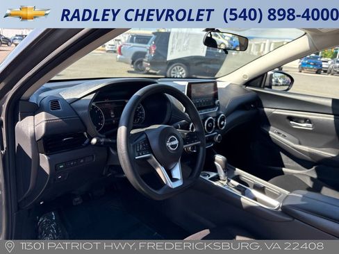 Used 2025 Nissan Sentra SV FWD image 4