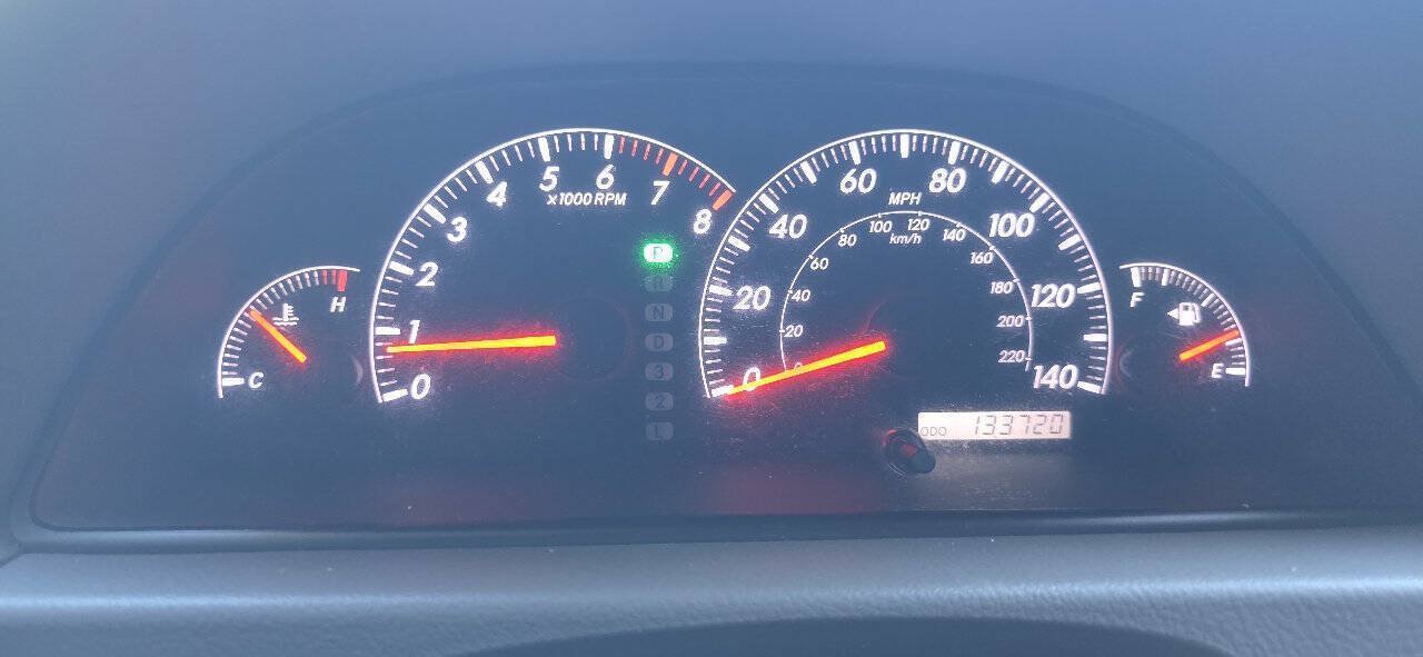 Used 2005 Toyota Camry LE FWD image 29
