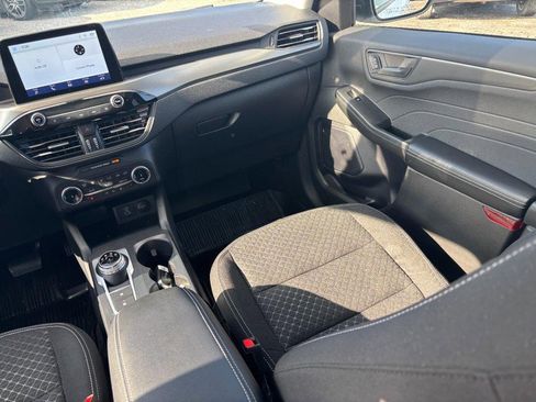 Used 2023 Ford Escape Active image 15