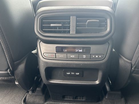 Certified 2025 Honda Pilot Touring image 28