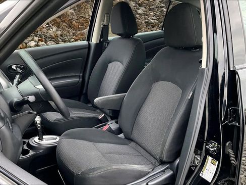 Used 2019 Nissan Versa SV image 23