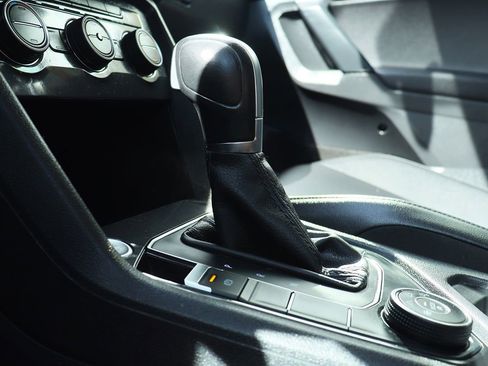 Used 2019 Volkswagen Tiguan SEL image 51