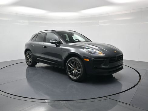 Used 2026 Porsche Macan image 32