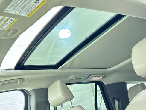 Used 2021 Ford Expedition Limited image 19