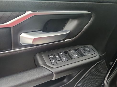 New 2026 RAM 1500 4x4 Crew Cab image 21