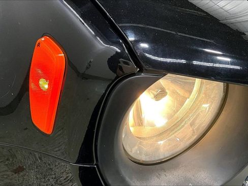 Used 2017 Jeep Renegade Latitude image 29