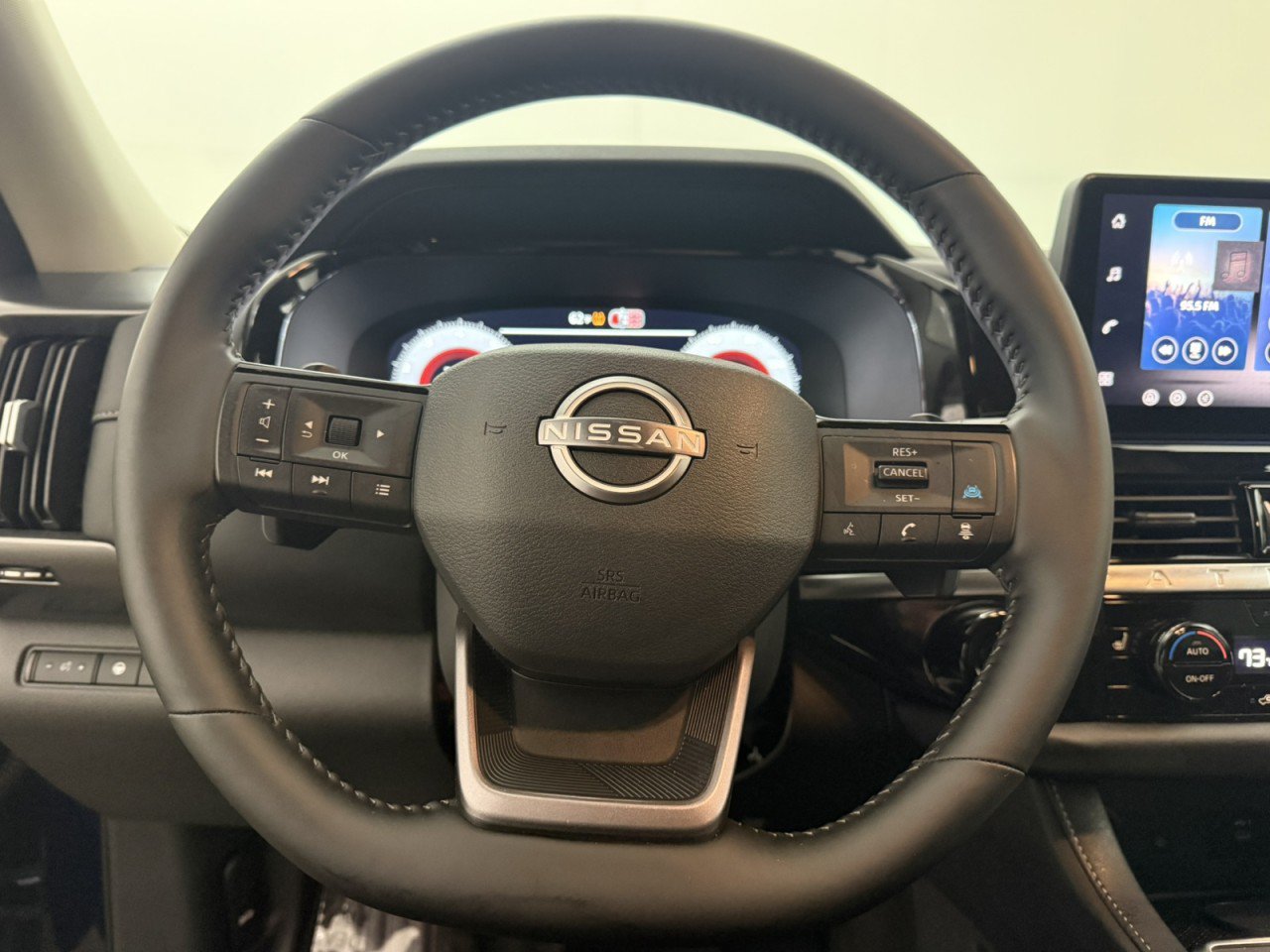 Used 2026 Nissan Pathfinder SL AWD/4WD image 21