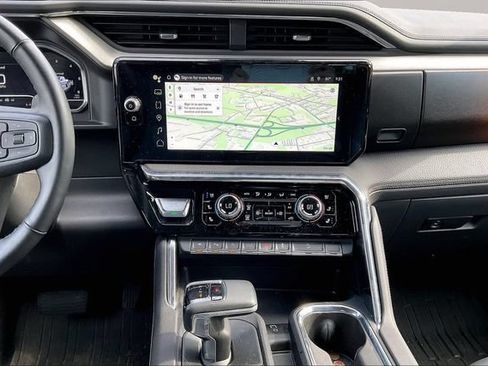 Used 2025 GMC Sierra 1500 Denali w/ Denali Reserve Package AWD/4WD image 9