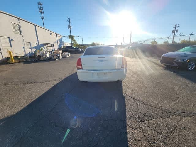 Used 2010 Chrysler 300 C w/ Luxury Group II AWD/4WD image 18