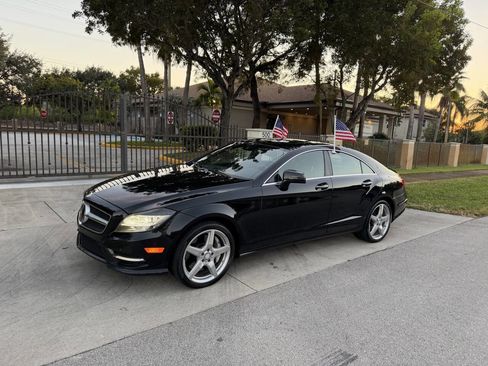 Used 2014 Mercedes-Benz CLS 550 4MATIC image 2