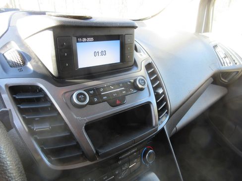 Used 2020 Ford Transit Connect XL image 34