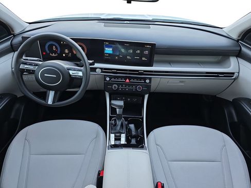 Certified 2026 Hyundai Tucson SE image 9