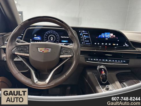 Used 2023 Cadillac Escalade ESV Premium Luxury AWD/4WD image 8