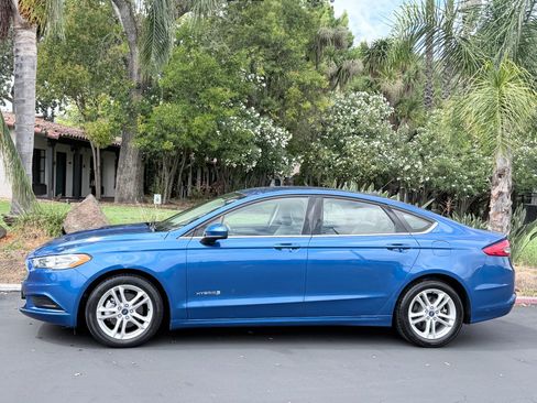 Used 2018 Ford Fusion S FWD image 2