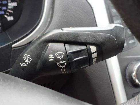 Used 2015 Ford Fusion SE FWD image 24