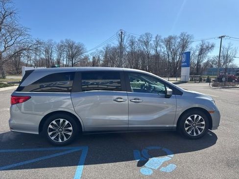 Used 2023 Honda Odyssey EX-L image 9