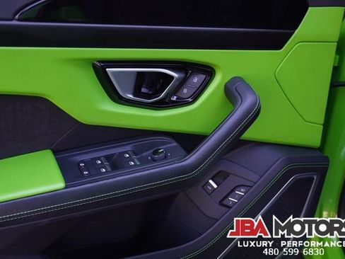 Used 2021 Lamborghini Urus AWD/4WD image 28