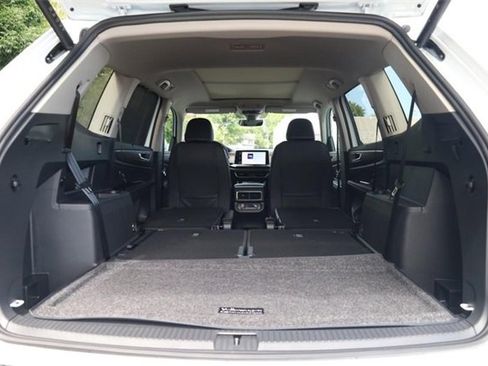 New 2026 Volkswagen Atlas SEL image 9