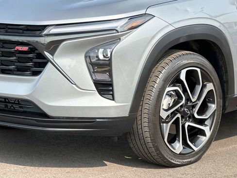 Certified 2024 Chevrolet Trax RS w/ Driver Confidence Package FWD image 7