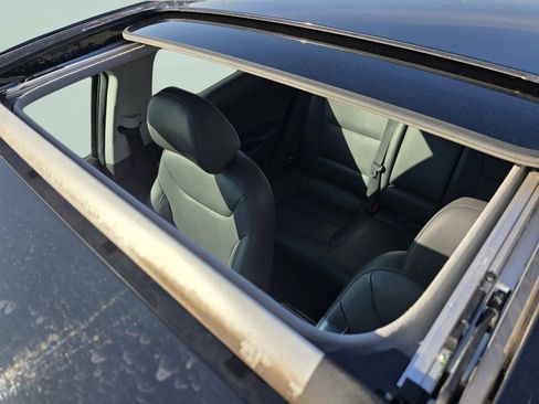 Used 2020 Hyundai Ioniq Limited image 4