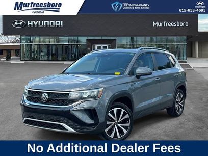 Used 2023 Volkswagen Taos SE w/ Panoramic Sunroof Package