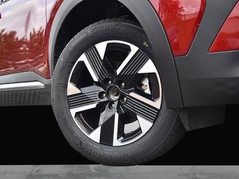 New 2026 Nissan Kicks SV w/ SV Premium Package image 3