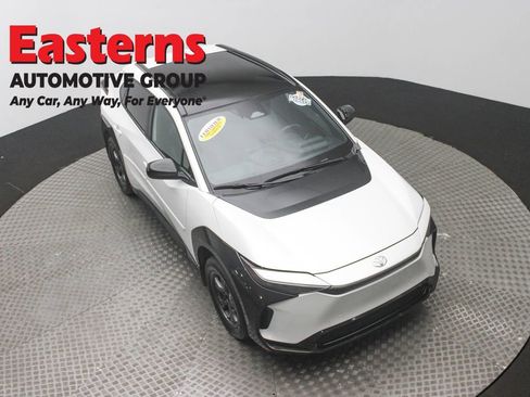 Used 2024 Toyota bZ4X XLE w/ Weather Package image 3