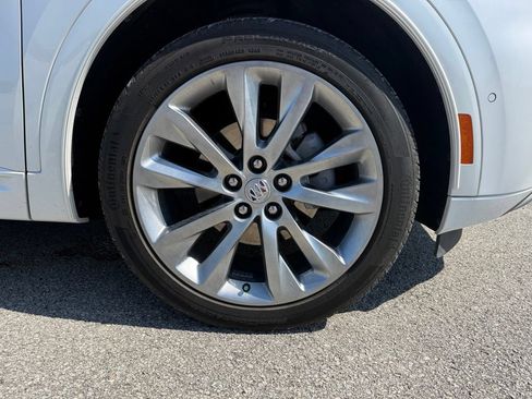 Used 2023 Buick Envision Avenir FWD image 17
