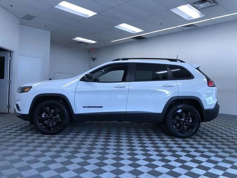 Used 2023 Jeep Cherokee Altitude Lux w/ Lux Elite Package image 7