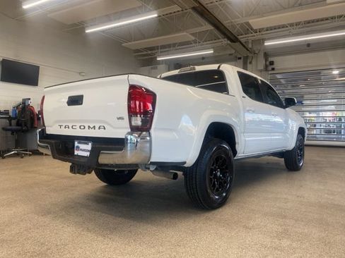 Used 2022 Toyota Tacoma SR5 RWD image 6