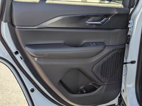 New 2025 Jeep Grand Cherokee Altitude RWD image 13