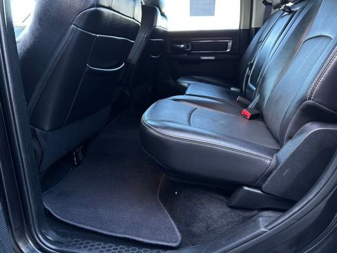 Used 2017 RAM 1500 Laramie image 24