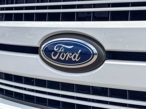 Used 2019 Ford F150 Lariat AWD/4WD image 12