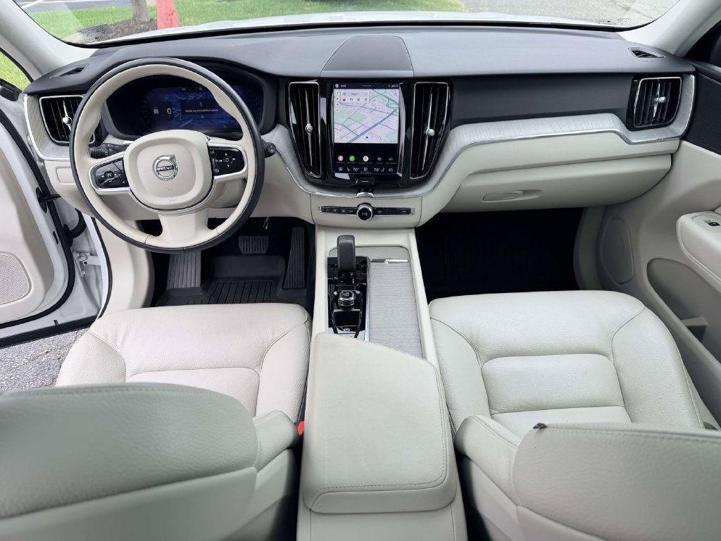 Used 2024 Volvo XC60 B5 Plus w/ Protection Package Premier AWD/4WD image 2
