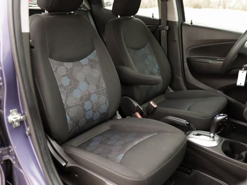 Used 2017 Chevrolet Spark LT image 24