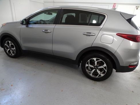 Used 2022 Kia Sportage LX image 15