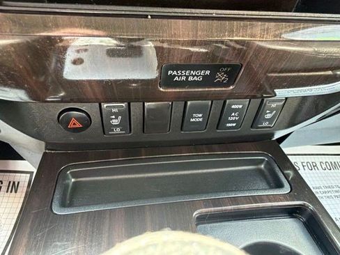 Used 2014 Nissan Titan SL AWD/4WD image 35