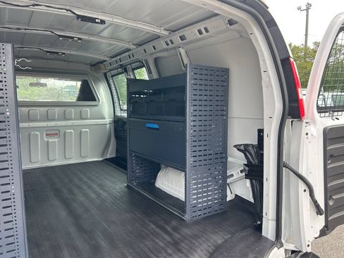 Used 2022 Chevrolet Express 2500 w/ Driver Convenience Package RWD image 23