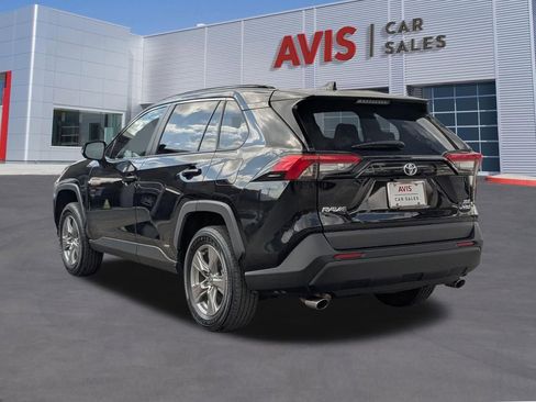 Used 2025 Toyota RAV4 XLE image 3