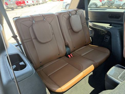 Used 2021 Lincoln Aviator Grand Touring w/ Equipment Group 302A AWD/4WD image 24