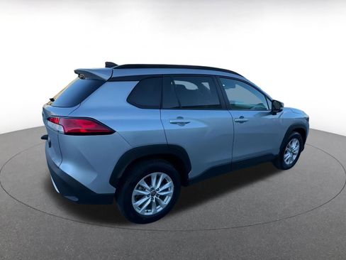 Used 2025 Toyota Corolla Cross LE image 15