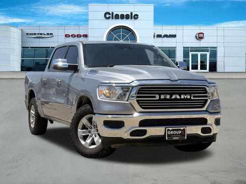 Used 2023 RAM 1500 Laramie AWD/4WD image 1