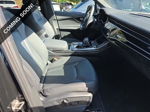 Used 2025 Audi Q7 2.0T Premium w/ Convenience Plus Package AWD/4WD image 2