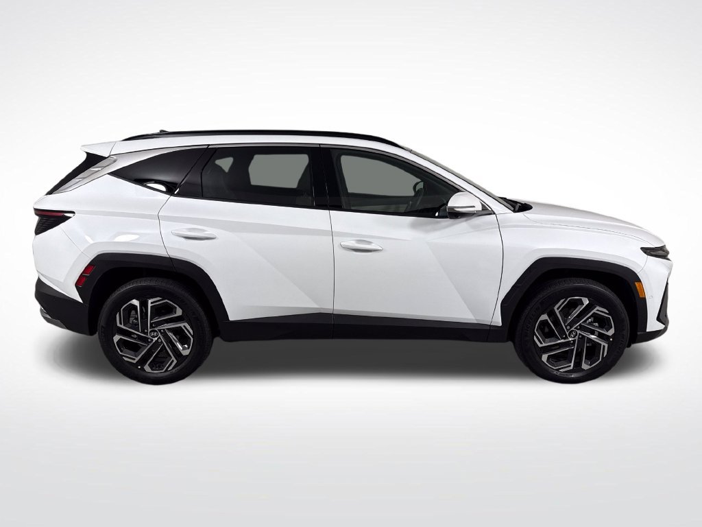 Certified 2026 Hyundai Tucson Limited AWD/4WD image 2