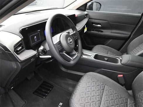 New 2026 Nissan Kicks SV w/ SV Premium Package image 18