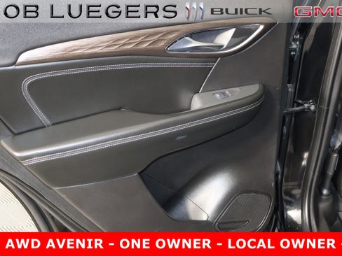 Used 2023 Buick Envision Avenir image 11