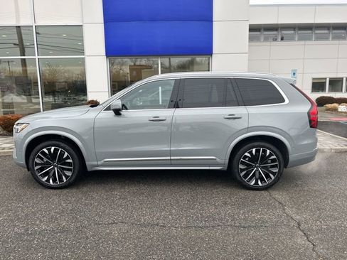 Used 2025 Volvo XC90 B5 Plus image 2