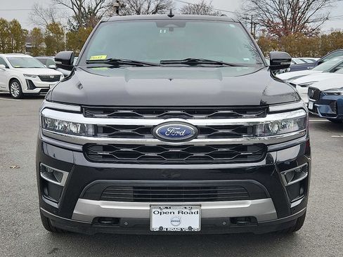 Used 2023 Ford Expedition Limited image 2