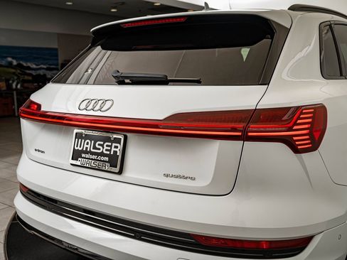 Used 2021 Audi e-tron Premium w/ Convenience Plus Package image 9