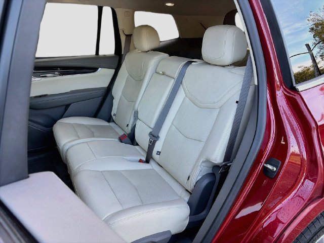 Used 2020 Cadillac XT6 Premium Luxury AWD/4WD image 18